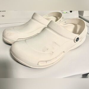 CROCS Men's White Clogs